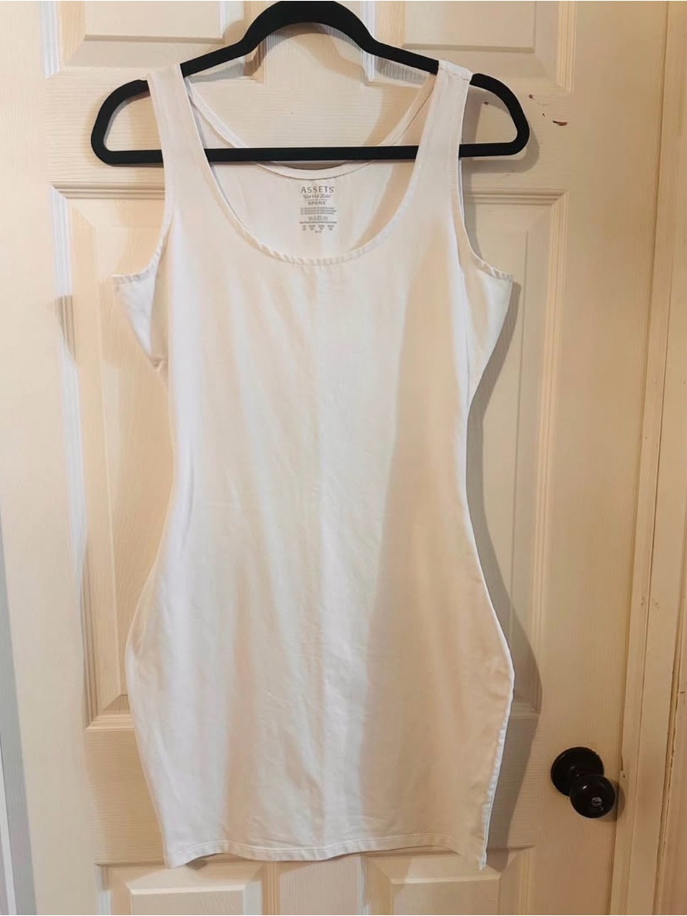 SPANX White Scoop Neck Tank
